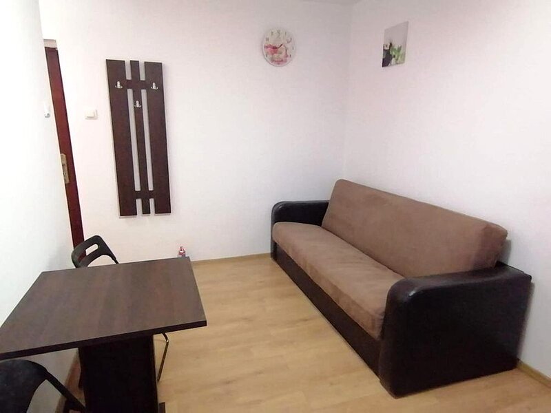 Salaj, Rahova, bloc mixt, fara risc seismic, 15 min. de Piata Unirii cu stb