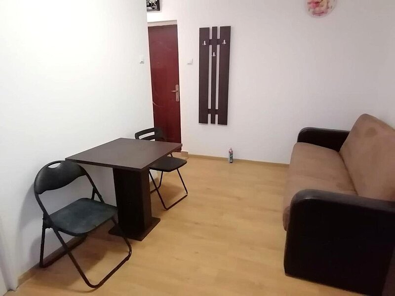 Salaj, Rahova, bloc mixt, fara risc seismic, 15 min. de Piata Unirii cu stb